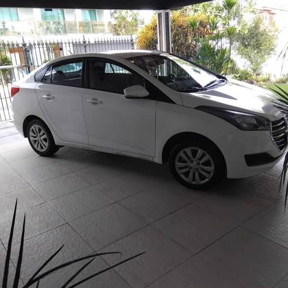 HYUNDAI HB20S 1.6 COMFORT PLUS 16V FLEX 4P AUTOMÁTICO HYUNDAI HB20S 1.6 COMFORT PLUS 16V FLEX 4P AUTOMÁTICO